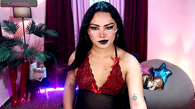 Snapshot of Unique_Maya chatting on October 18, 2025, 8:26 am Unique Maya online show from October 18, 2025, 8:26 am