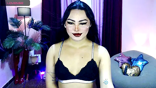 Snapshot of Unique_Maya chatting on October 20, 2025, 7:53 am Unique Maya online show from October 20, 2025, 7:53 am