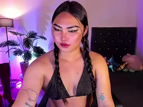 Unique Maya online show from April 10, 2026, 2:17 am