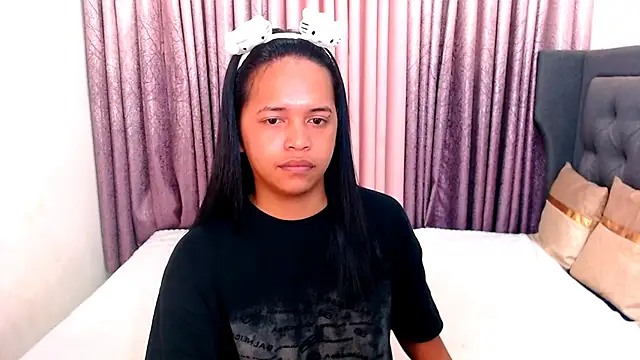 Snapshot of Lorainnelustts chatting on October 28, 2025, 9:17 pm Lorainnelustts online show from October 28, 2025, 9:17 pm