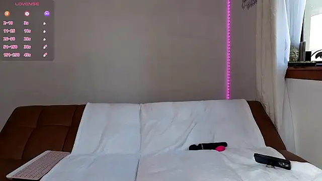 dustbunni0414 online show from March 7, 2026, 2:47 pm