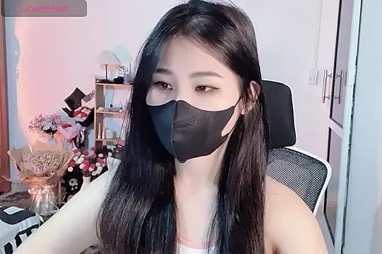 Snapshot of ___Daisy___ chatting on October 21, 2025, 1:01 pm Daisy online show from October 21, 2025, 1:01 pm