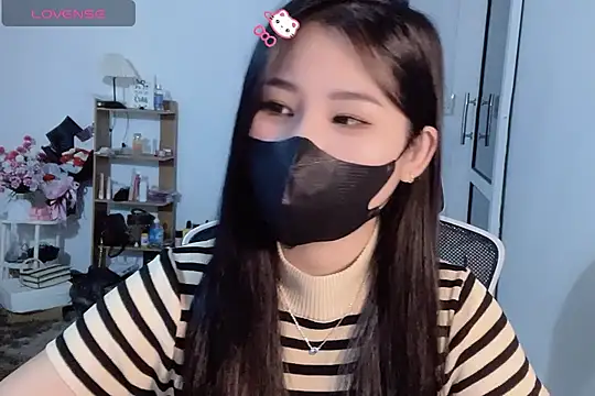 Snapshot of ___Daisy___ chatting on November 7, 2025, 2:50 pm Daisy online show from November 7, 2025, 2:50 pm