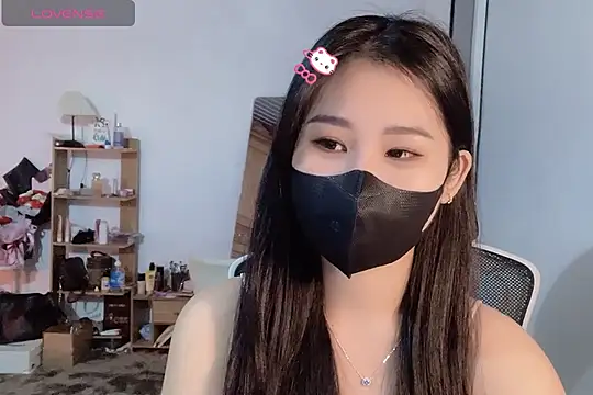 Snapshot of ___Daisy___ chatting on November 10, 2025, 2:16 pm Daisy online show from November 10, 2025, 2:16 pm