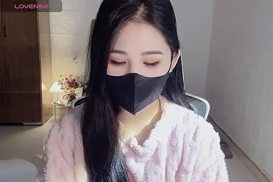    Daisy    online show from January 12, 2026, 4:01 pm