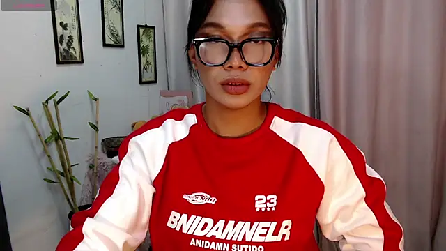 Herbielustts online show from December 5, 2025, 5:09 pm