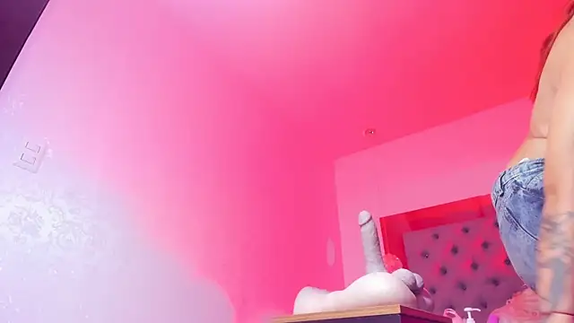 MirandaSould online show from February 12, 2026, 1:17 pm