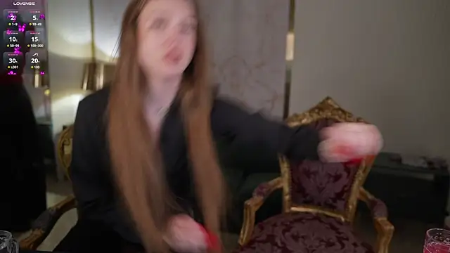 Selena Glow online show from April 16, 2026, 6:19 pm