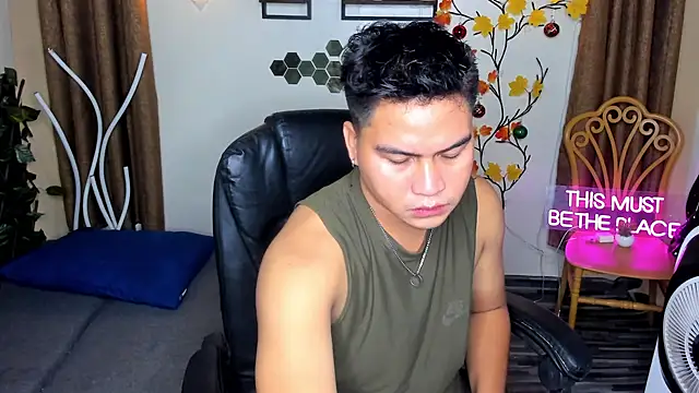 Snapshot of Asian_jayeel chatting on December 2, 2025, 2:28 am Asian jayeel online show from December 2, 2025, 2:28 am