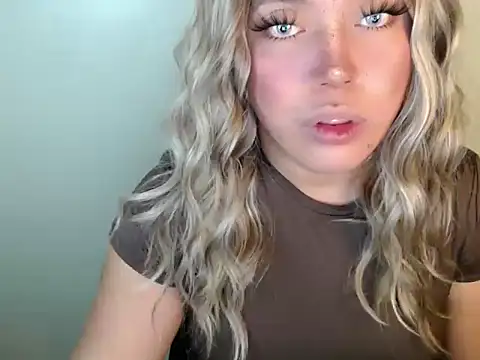 caligirlnikita online show from September 25, 2025, 5:16 pm