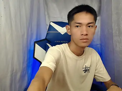 Snapshot of riks_tyler chatting on May 31, 2026, 7:37 pm riks tyler online show from May 31, 2026, 7:37 pm