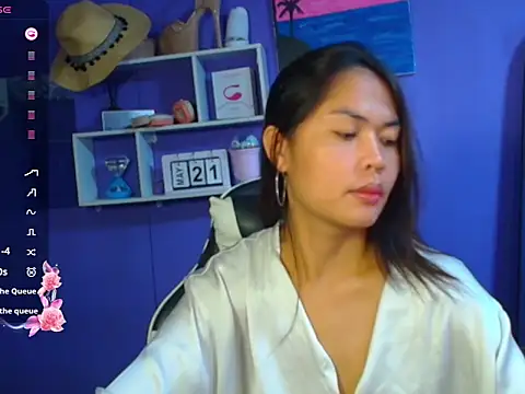 urgirljane online show from May 21, 2026, 5:58 am
