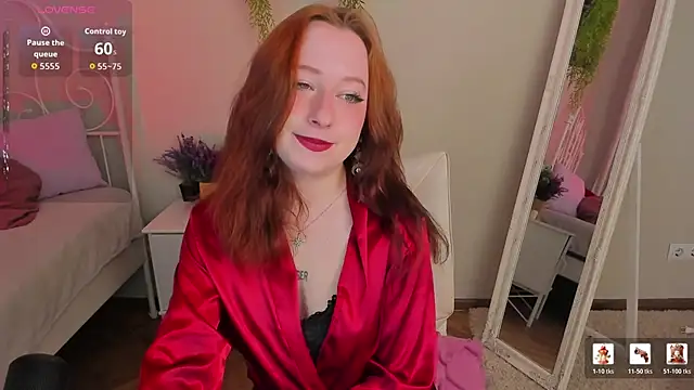 Snapshot of Violet_Griffen chatting on March 3, 2026, 5:35 am Violet Griffen online show from March 3, 2026, 5:35 am