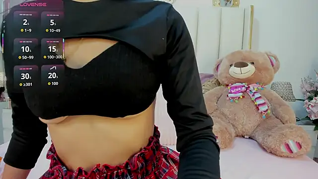 Snapshot of Mhia_Sweet_ chatting on October 16, 2025, 8:21 pm Mhia Sweet online show from October 16, 2025, 8:21 pm