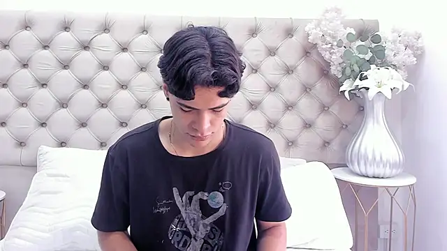 BenitoSaenz online show from September 21, 2025, 12:29 pm