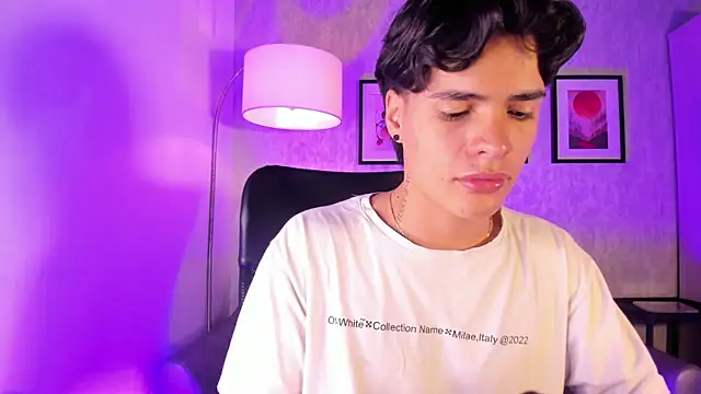 BenitoSaenz online show from October 1, 2025, 12:44 pm