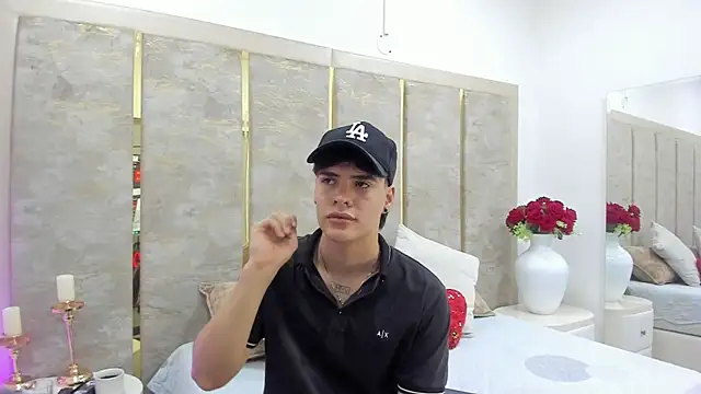 BenitoSaenz online show from October 24, 2025, 11:39 am