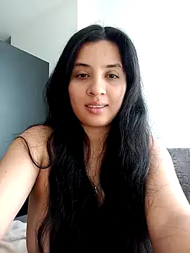 Snapshot of VALENTINA_ROUSE_ chatting on November 14, 2025, 3:00 pm VALENTINA ROUSE online show from November 14, 2025, 3:00 pm