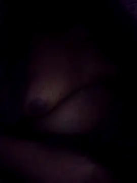 Snapshot of OnlyMoneyIwanT chatting on November 26, 2025, 12:44 am OnlyMoneyIwanT online show from November 26, 2025, 12:44 am