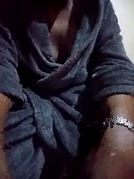 OnlyMoneyIwanT online show from April 18, 2026, 2:59 am