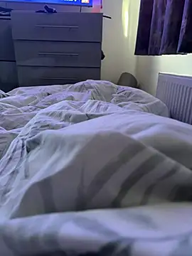 Snapshot of leroy9501 chatting on March 13, 2026, 8:21 am leroy9501 online show from March 13, 2026, 8:21 am