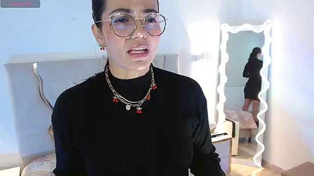 Rosalind tay online show from December 4, 2025, 11:08 am