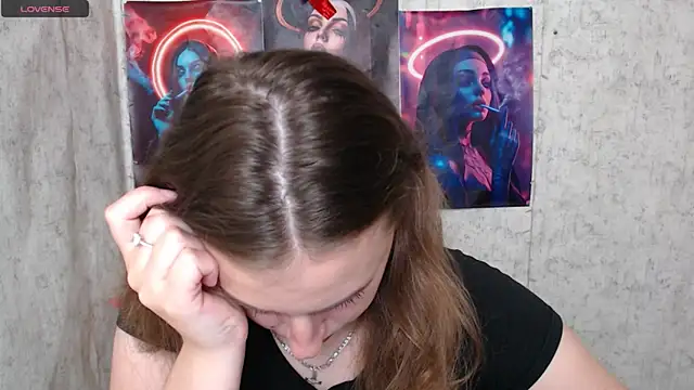 AmandaDimond  online show from May 25, 2026, 10:32 am