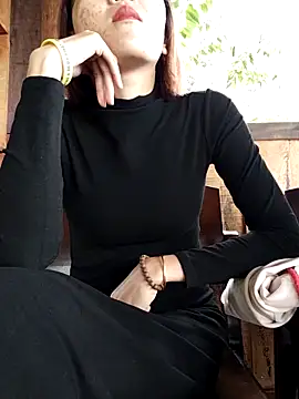 Snapshot of Mint299 chatting on October 26, 2025, 3:23 am Mint299 online show from October 26, 2025, 3:23 am