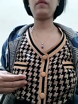 love sexy090 online show from March 12, 2026, 11:55 pm