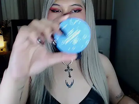 Snapshot of NaomiSmall chatting on September 11, 2025, 9:20 am NaomiSmall online show from September 11, 2025, 9:20 am