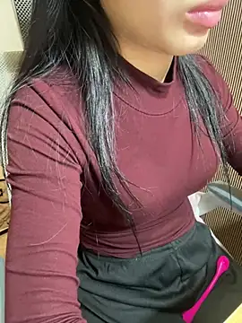 Snapshot of Mina048 chatting on March 5, 2026, 4:19 am Mina048 online show from March 5, 2026, 4:19 am