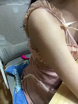 Snapshot of Mina048 chatting on April 15, 2026, 5:47 am Mina048 online show from April 15, 2026, 5:47 am