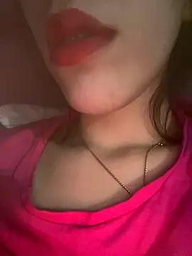 Mimisixo online show from September 28, 2025, 4:23 pm