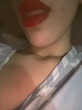 Mimisixo online show from October 14, 2025, 10:32 pm