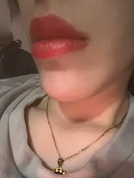 Mimisixo online show from April 7, 2026, 10:31 pm