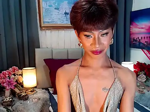 sassylatina online show from October 6, 2025, 2:36 pm