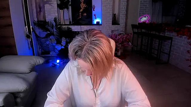 MariemLui online show from November 1, 2025, 3:58 pm