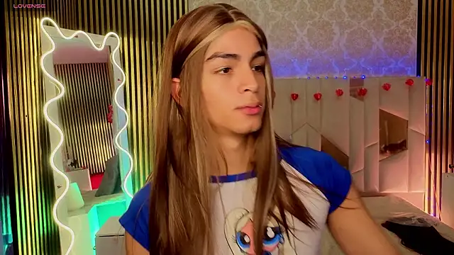 LIHIAN TAY online show from March 28, 2026, 11:43 am