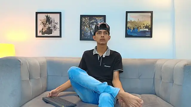 PRETTY SEX1 online show from January 12, 2026, 1:27 pm