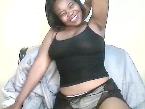 Snapshot of CharlotteXXX chatting on April 22, 2026, 10:33 pm CharlotteXXX online show from April 22, 2026, 10:33 pm