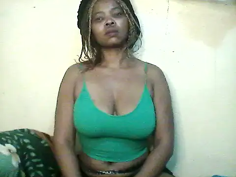 Snapshot of CharlotteXXX chatting on May 17, 2026, 6:48 pm CharlotteXXX online show from May 17, 2026, 6:48 pm