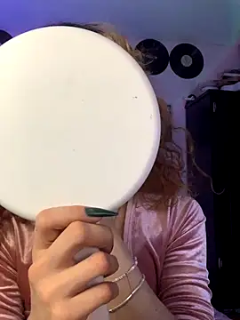 meghan devil  online show from October 8, 2025, 6:22 am