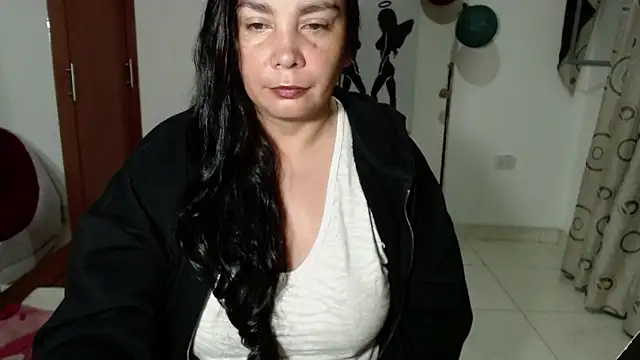 Vivian milf paint online show from October 3, 2025, 4:09 am