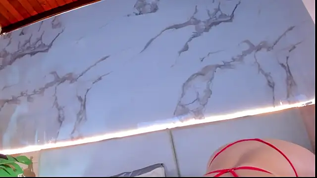 ValSmith  online show from April 2, 2026, 4:10 am