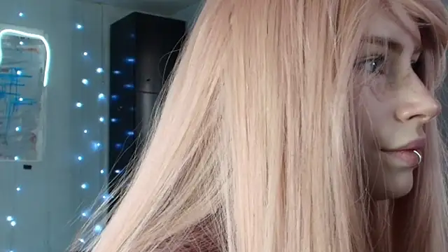 PieraMarch online show from October 5, 2025, 9:18 am