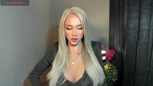 Snapshot of AiraCumSlut chatting on April 5, 2026, 2:36 pm AiraCumSlut online show from April 5, 2026, 2:36 pm