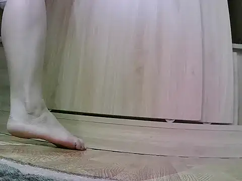 -Luxury online show from March 12, 2026, 2:39 am