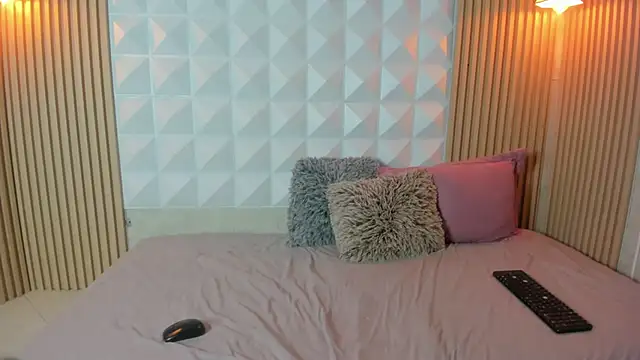 Antonella00  online show from November 15, 2025, 5:38 am