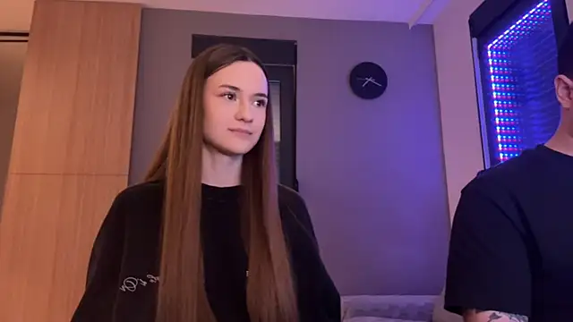 Snapshot of TenDouble chatting on November 24, 2025, 9:47 pm TenDouble online show from November 24, 2025, 9:47 pm