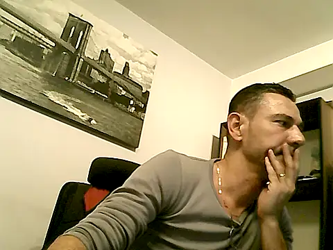 Snapshot of mastercharisma35 chatting on February 3, 2026, 4:34 pm mastercharisma35 online show from February 3, 2026, 4:34 pm